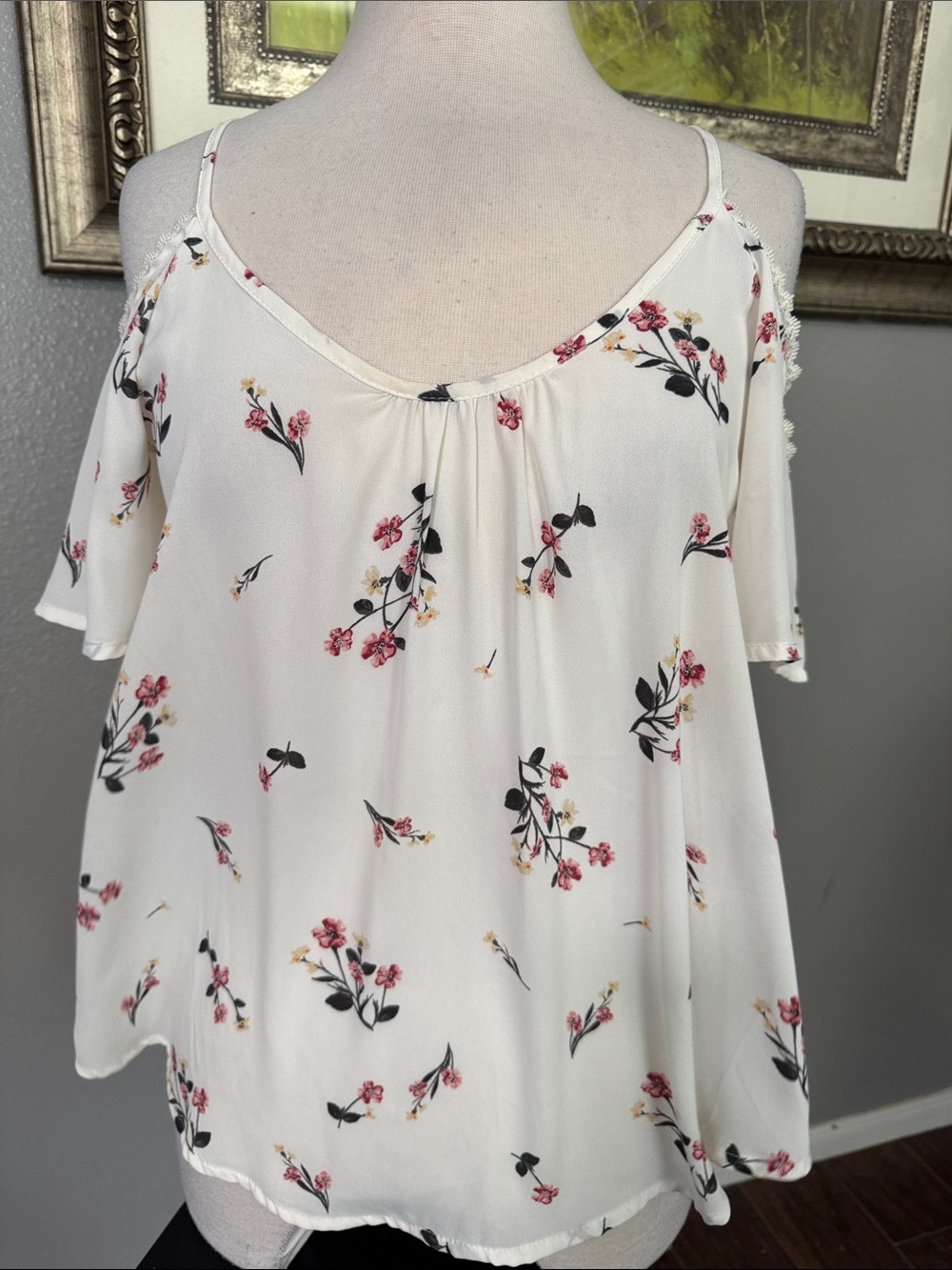 Sienna Sky Cream Floral Cold-Shoulder Cami